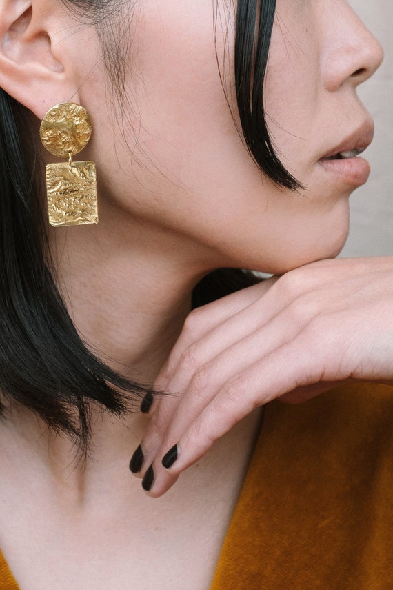 statement-ohrringe-gold-029lkx-1.jpg